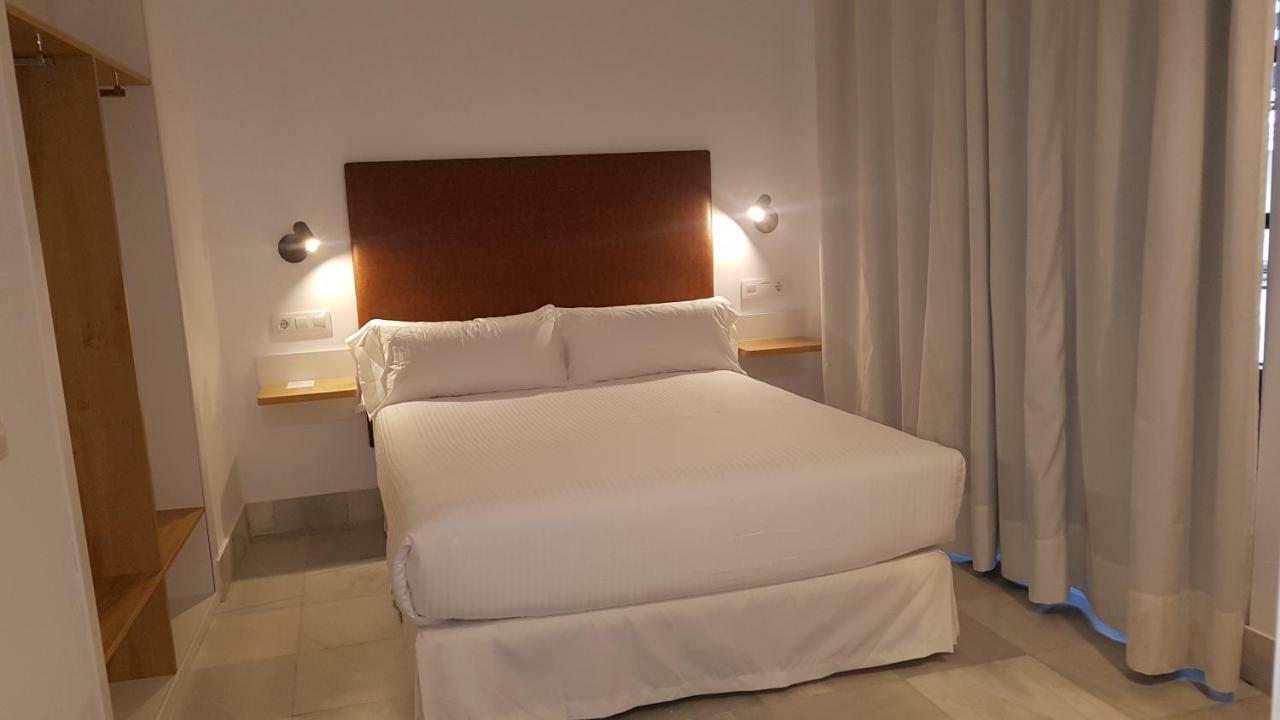เบสิก โฮเทล เซบียา คาเตดราล Hotel เซบีญา ภายนอก รูปภาพ
